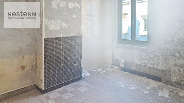 Immeuble de rapport de 6 appartements à rénover entièrement à Calais de 180 m2