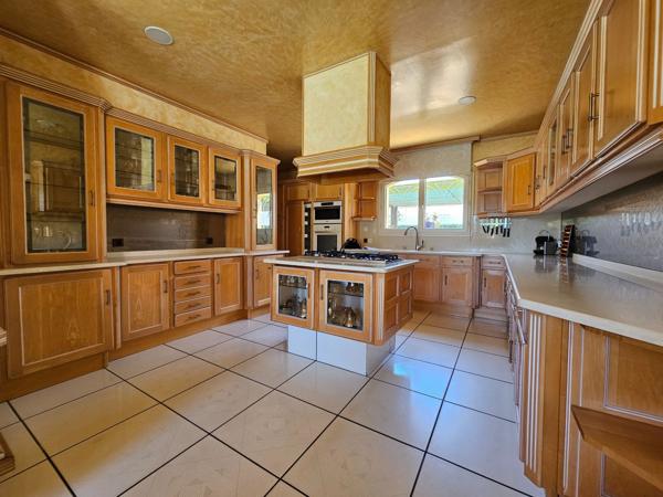 Vente Maison de luxe Perpignan 7 Pièces 325 m²