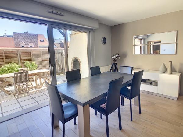 IDEALE SITUATION - APPARTEMENT T3 avec parking proche du Marché