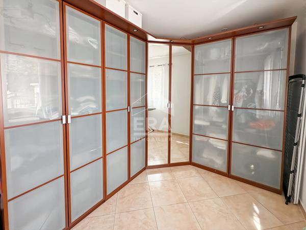 LES PENNES MIRABEAU - Maison T7 200 m2 sur parcelle de 1000m2 avec garage et piscine