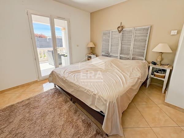 LES PENNES MIRABEAU - Maison T7 200 m2 sur parcelle de 1000m2 avec garage et piscine