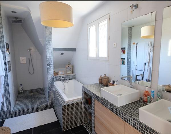 Maison 8 pièces - 226 m²