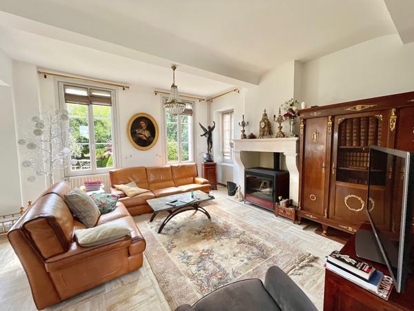 Vente Maison de luxe Caen 8 Pièces 220 m²