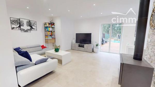 Cimm immobilier Saint Cyr en Val vous propose cette PROPRIÉTÉ DE CHARME RÉNOVÉE AVEC DES PRESTATIONS HAUT DE GAMME
