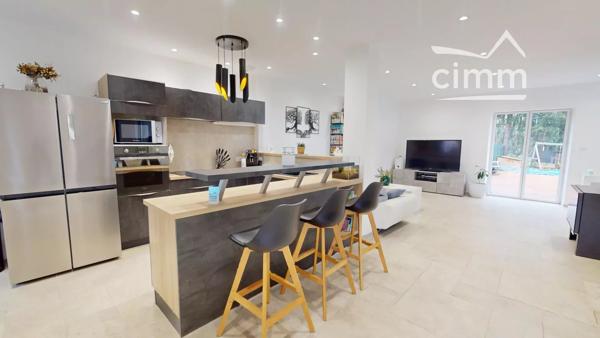 Cimm immobilier Saint Cyr en Val vous propose cette PROPRIÉTÉ DE CHARME RÉNOVÉE AVEC DES PRESTATIONS HAUT DE GAMME