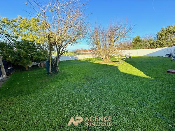 Maison de plain-pied rénovée ? 3 chambres ? environnement calme 440 000 € **  - Référence  MR672D1