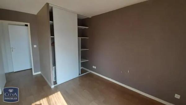 Appartement à louer 2 pièces 53.9m²