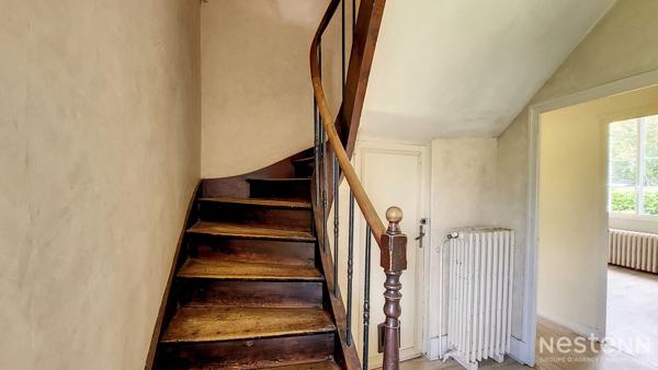 A Vendre Maison de 103 m² avec garages en sous-sol et jardin proche du chemin de Compostelle