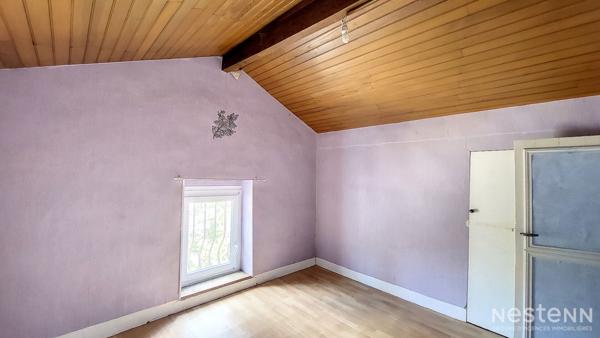 A Vendre Maison de 103 m² avec garages en sous-sol et jardin proche du chemin de Compostelle