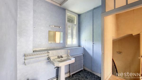 A Vendre Maison de 103 m² avec garages en sous-sol et jardin proche du chemin de Compostelle