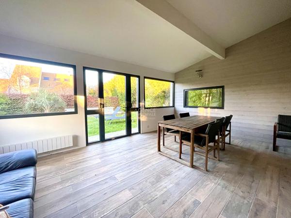 Maison Eragny 11 pièce(s) 310 m2 920 000 € **  - Référence  7959