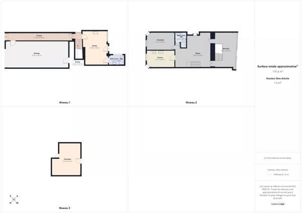 A deux pas des commerces à Joyeuse, maison de village mitoyenne sur 2 côtés composée de :