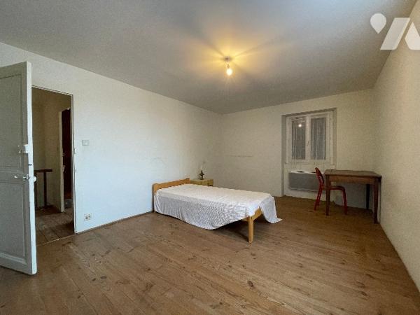 Maison à rénover – cœur de bourg, proche des commodités