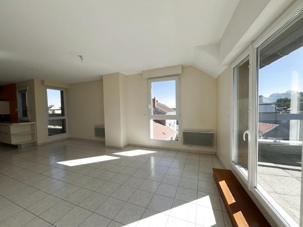 Appartement 3 pièce(s) 2 chambre(s) 70 m²