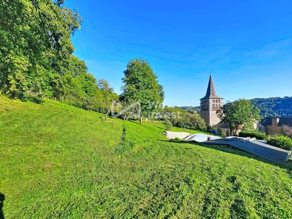 Terrain 1480m² avec Piscine et Vignes proche Rodez