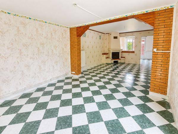 Maison 4 chambres éléver sur sous-sol total à rénover 846m² de jardin