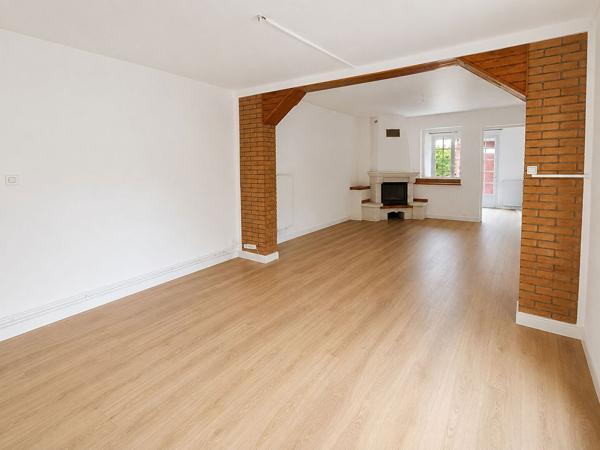 Maison 4 chambres éléver sur sous-sol total à rénover 846m² de jardin