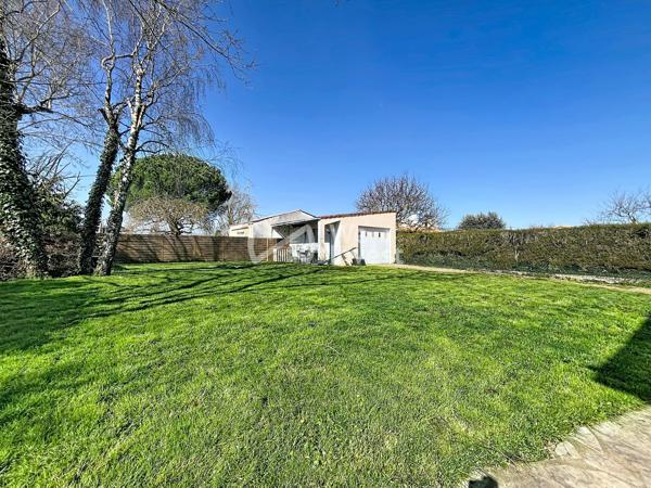 Maison spacieuse à Magné – 142 m² avec garage et jardin