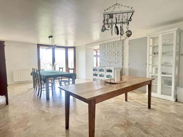 Maison 7 pièces - 216 m²