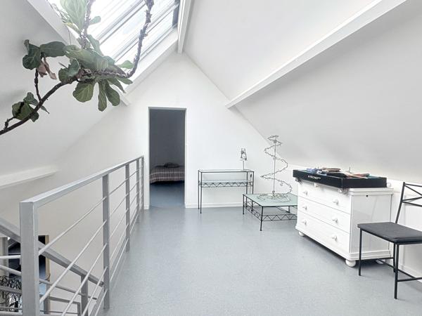 Maison 7 pièces - 216 m²