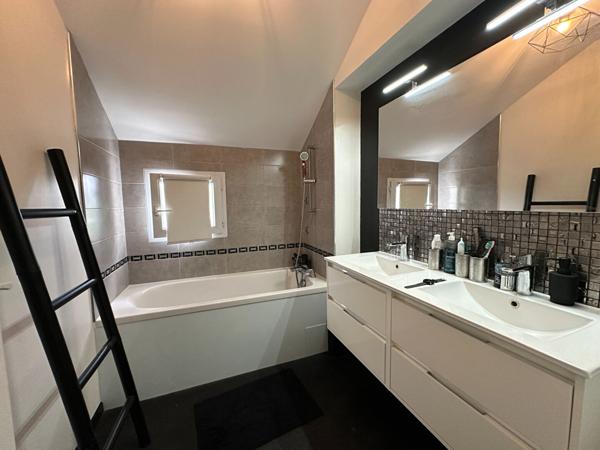 Maison au calme quartier Tillay à Saint Herblain, 3 chambres, garage, Jardin.