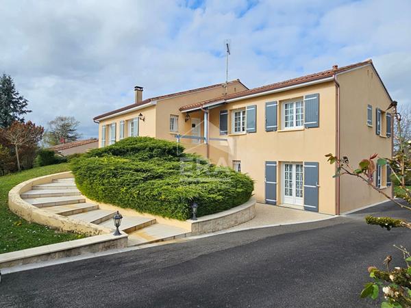 Maison à vendre Puymoyen 16400  4 chambres 175 m2
