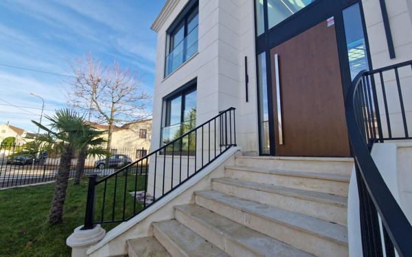 Maison à vendre    5 pièces •  Saint-Maur-des-Fossés