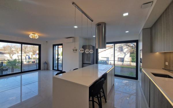 Maison à vendre    5 pièces •  Saint-Maur-des-Fossés