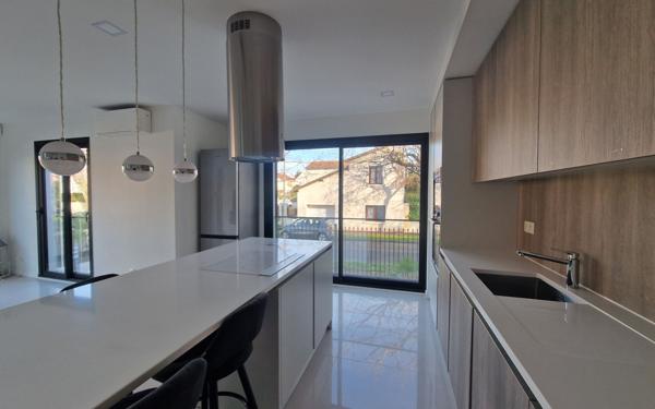 Maison à vendre    5 pièces •  Saint-Maur-des-Fossés