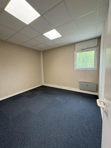 BUREAUX à LOUER de 142 m²