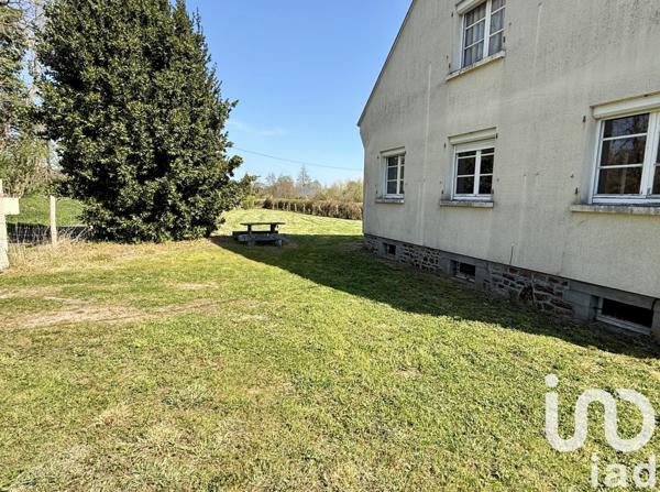 Maison 5 pièces de 109 m² à Brée (53150)