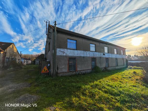 Immeuble 15 pièces - 2850 m²