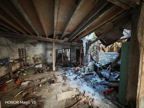 Immeuble 15 pièces - 2850 m²