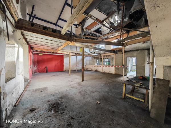 Immeuble 15 pièces - 2850 m²