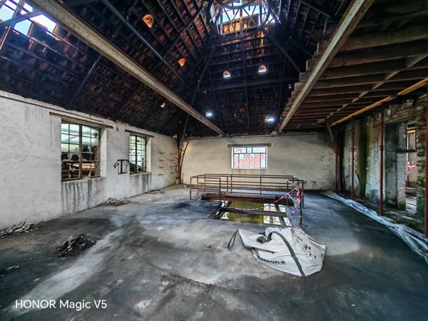 Immeuble 15 pièces - 2850 m²