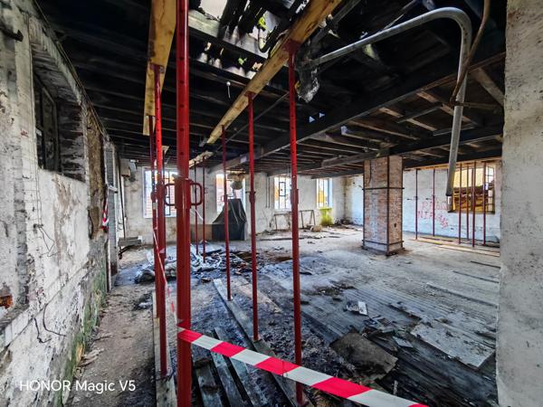 Immeuble 15 pièces - 2850 m²