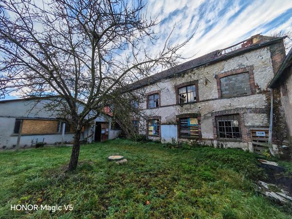 Immeuble 15 pièces - 2850 m²