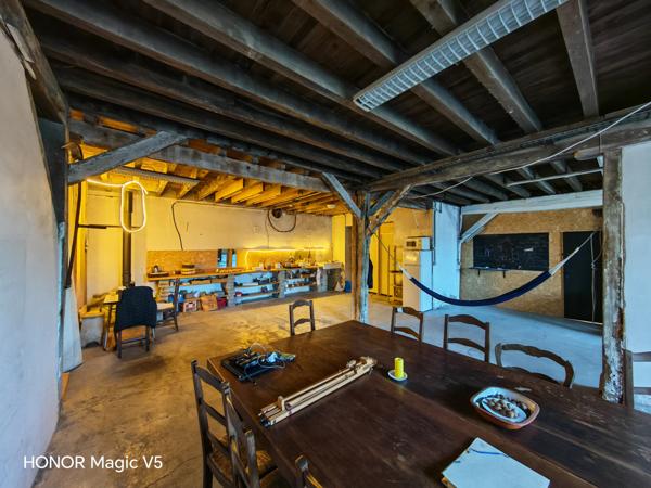 Immeuble 15 pièces - 2850 m²