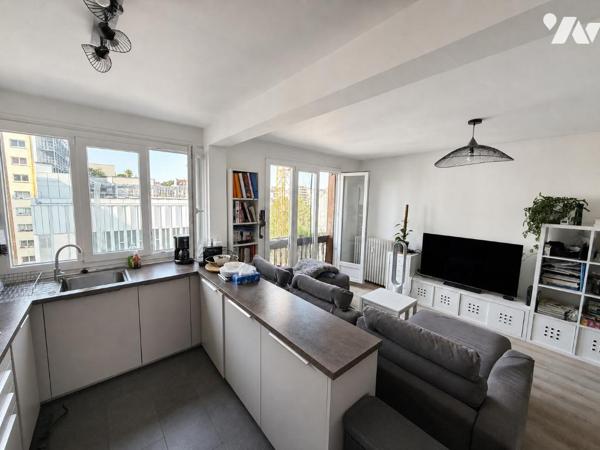 A VENDRE Appartement 2 chambres VINCENNES Rue Defrance avec CAVE et BOX