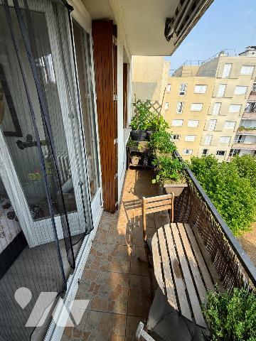 A VENDRE Appartement 2 chambres VINCENNES Rue Defrance avec CAVE et BOX
