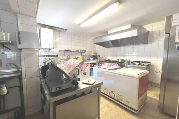 Immeuble à vendre 1 pièce de 196 m²