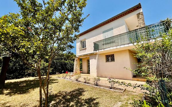 Maison à vendre    4 pièces •  Uzès