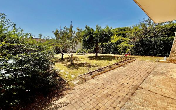 Maison à vendre    4 pièces •  Uzès