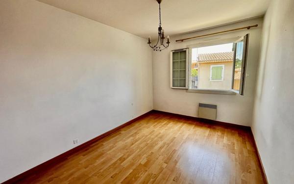 Maison à vendre    4 pièces •  Uzès