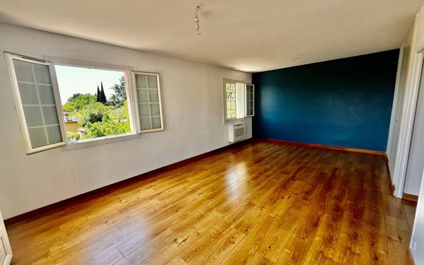 Maison à vendre    4 pièces •  Uzès