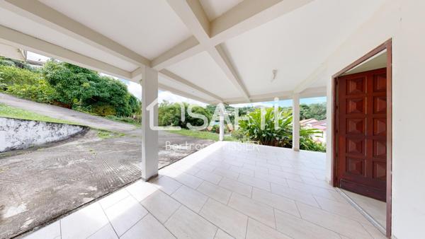 Maison , 3 chambres avec terrain dans le bourg
