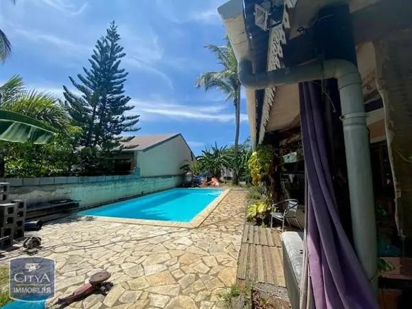 Maison à louer 4 pièces 85.22m² L'Étang-Salé (97427)