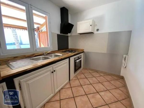 Maison à louer 4 pièces 85.22m² L'Étang-Salé (97427)