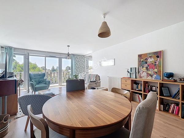 Saint-Herblain Bouvardière / Appartement 3 chambres / terrasse / dernier étage / parking / résidence récente