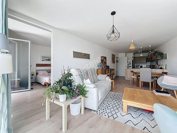 Saint-Herblain Bouvardière / Appartement 3 chambres / terrasse / dernier étage / parking / résidence récente